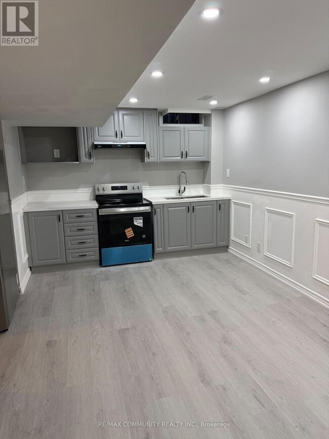 Photo - 327 Mantle Ave