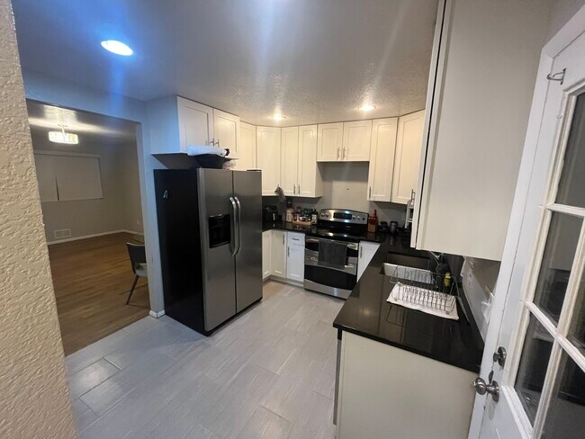 Photo - 6020 E 68th Way