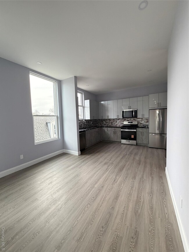 Photo - 222 Primrose Ave