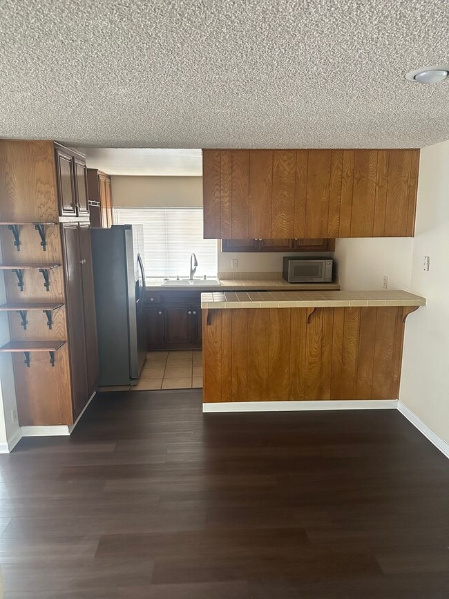 Photo - EASTER WAY - LOCATED NEAR UCSD IN UTC! MO...