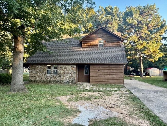 Photo - 92 Sycamore Cir
