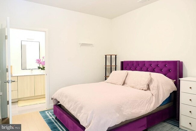 Photo - 7175 12th St NW Unidad 201