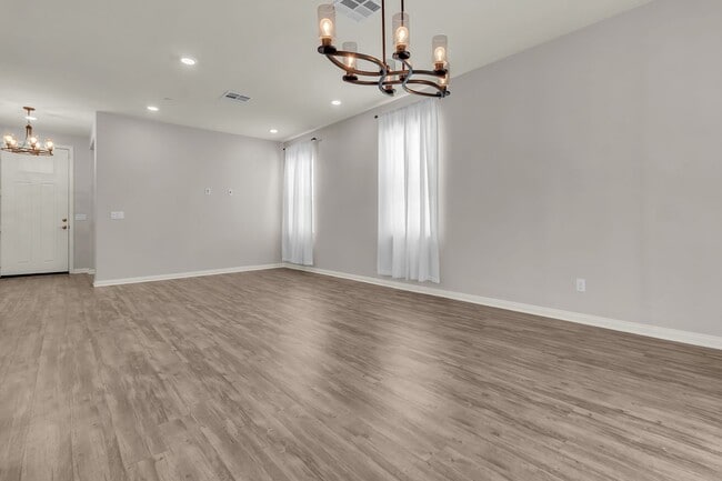 Photo - 20720 Spring Mountain Rd