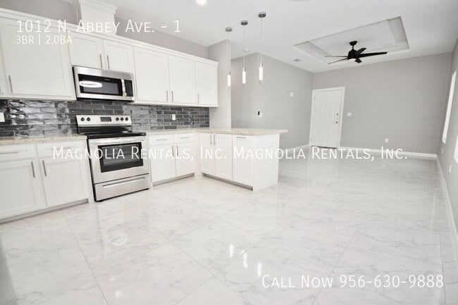 Photo - 1012 N Abbey Ave Unidad 1