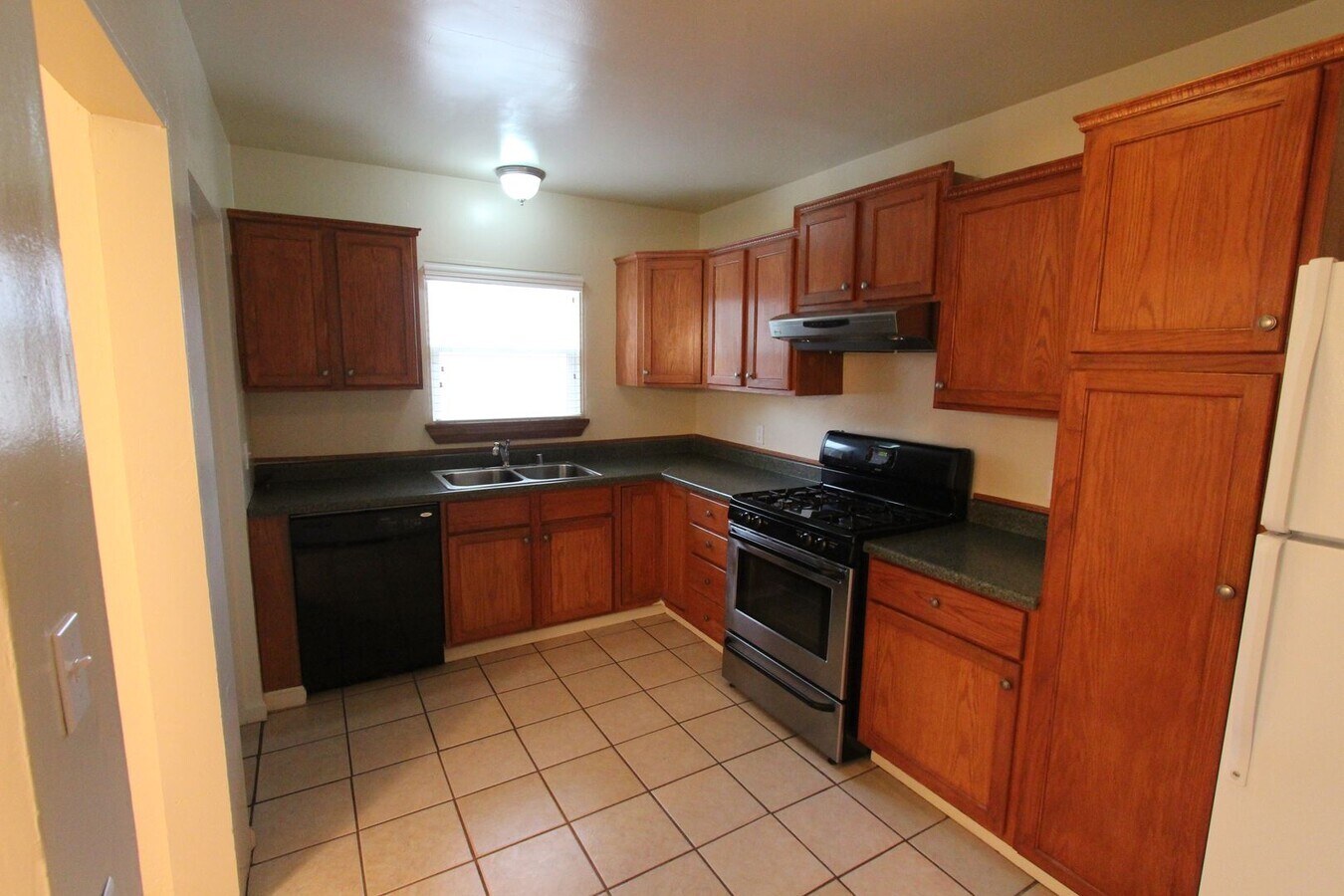 Photo - 4 E Dayton Ave