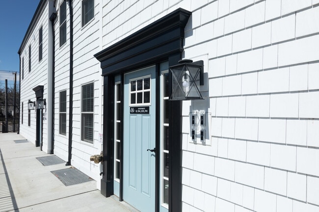 Photo - 1090 New York Ave