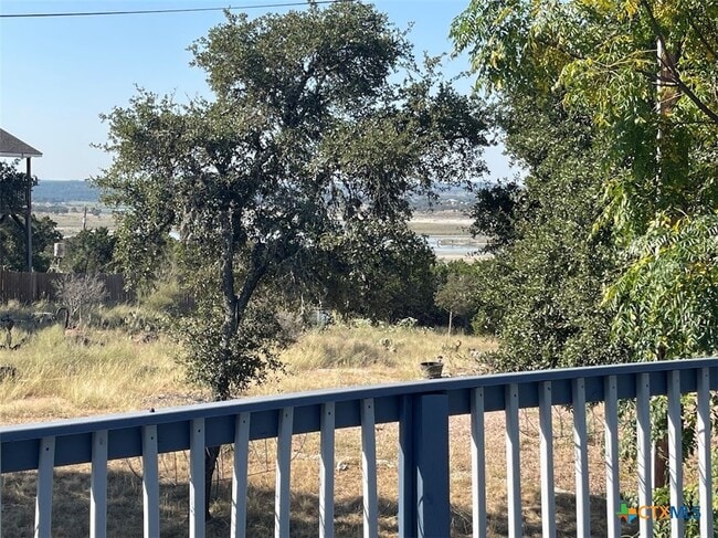 Photo - 1522 Cattail