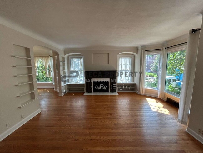 Photo - 203 W Cedar Ave