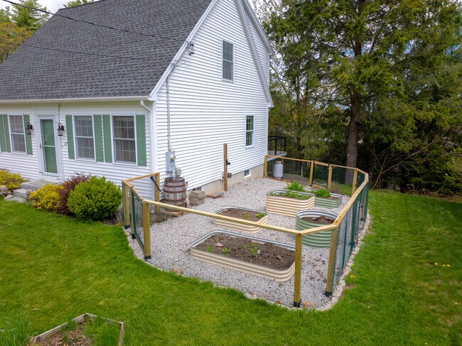 Photo - 17 Parker Ridge Rd