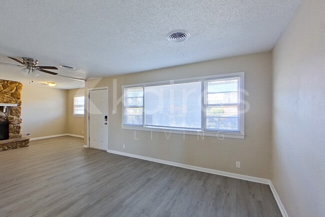 Photo - 1509 Bell St