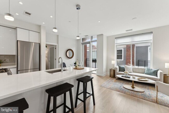 Building Photo - 1745 N St NW Unit 506