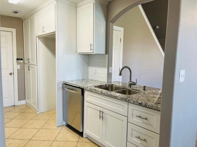 Photo - 10510 Linsley Lane