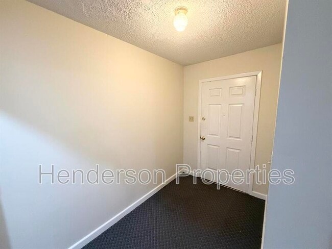 Photo - 616 Wood St