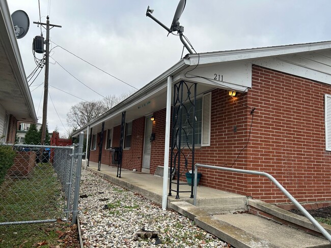 Photo - 211 N Tompkins St