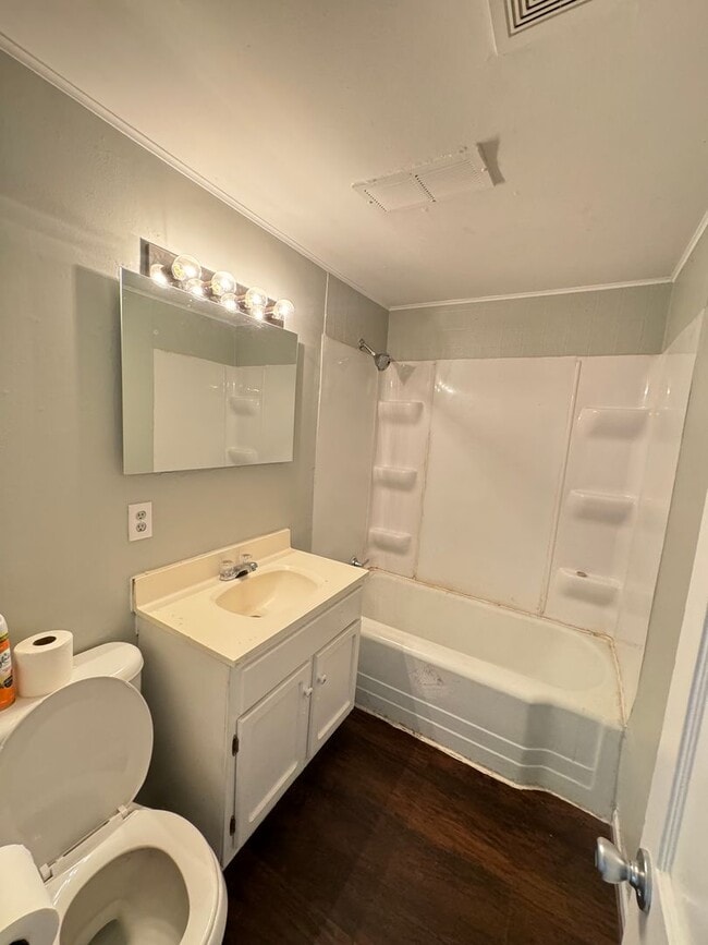 Photo - 1028 Church Ct