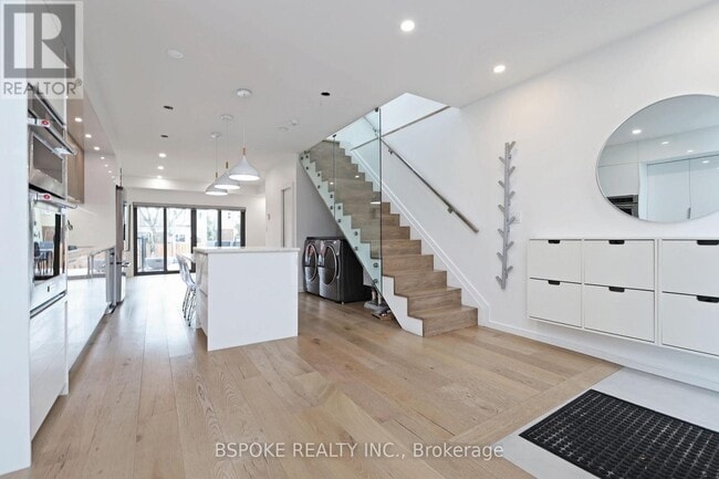 Photo - 707 Mortimer Ave