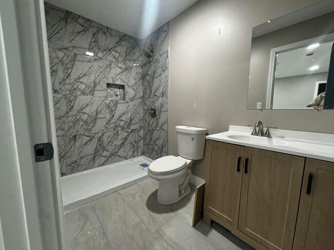 Photo - 375 Public St Unidad 2