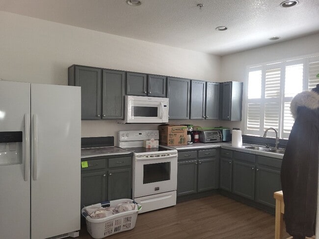 Photo - 2222 San Remo Dr