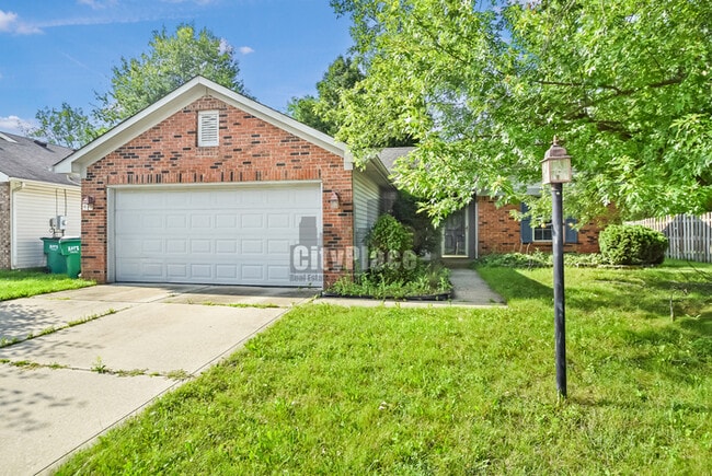 Photo - 525 E Pine Ridge Dr