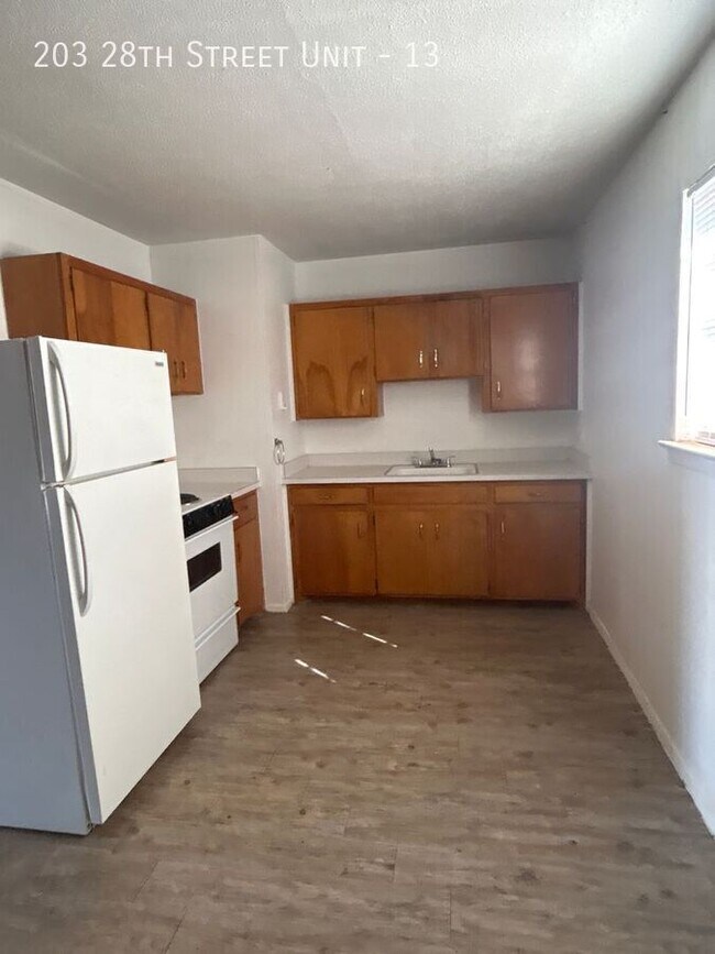 Photo - 203 28th St Unit 13