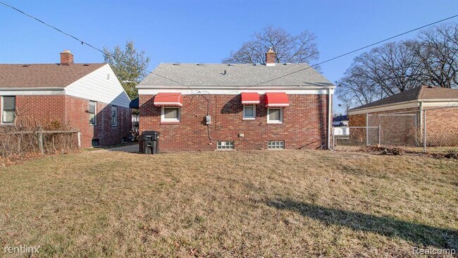 Photo - 2 br, 1 bath House - 19435 Santa Barbara Dr