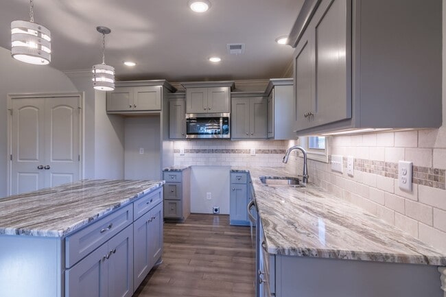 Photo - 1031 C P Stewart Blvd