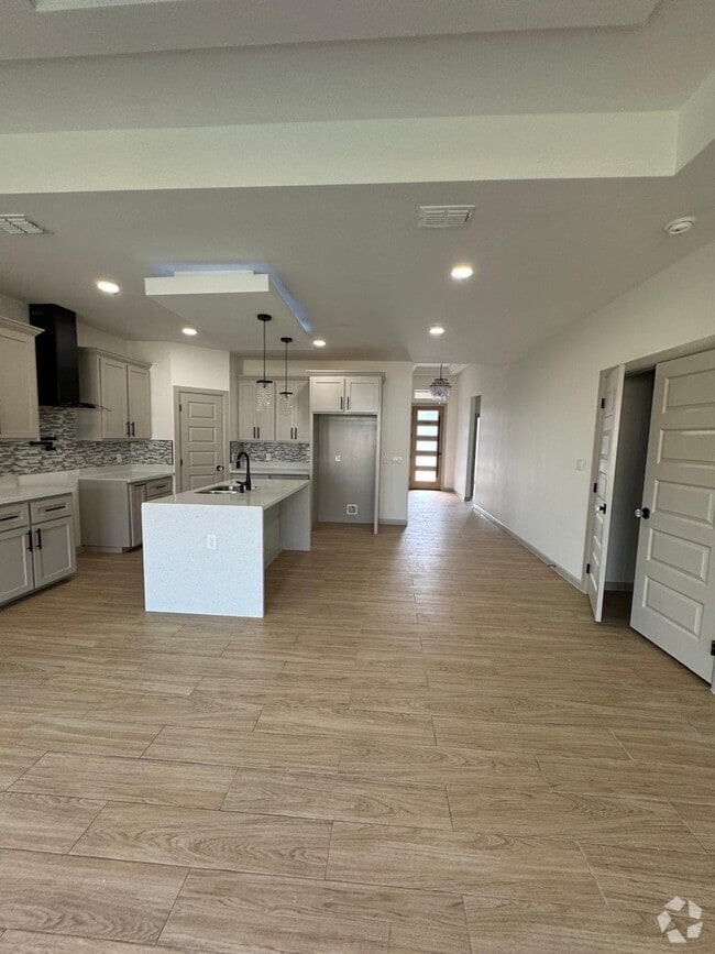 Building Photo - 5928 N Rayo del Sol St Rental