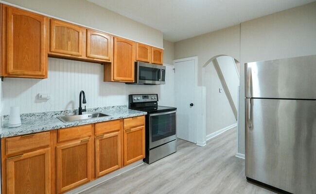 Photo - Move-In Ready 3BR/1BA in Elmwood — Housing Choice Vouchers Welcome