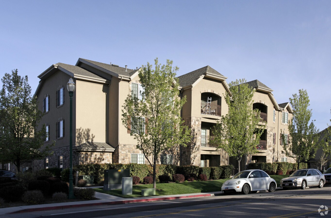Newport Village Off Campus Housing
