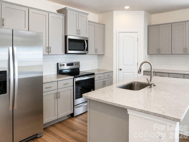 Photo - 302 Sagecroft Ln