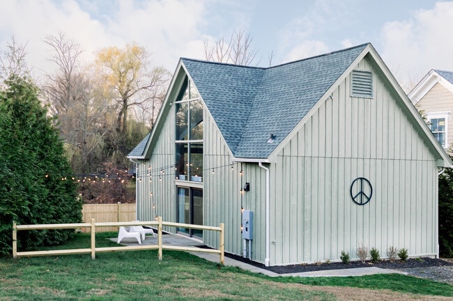 Photo - 24 Morningside Dr S