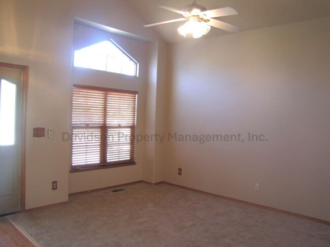 Photo - Spacious 4 Bedroom House in Northeast Colorado Springs