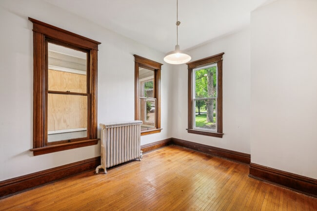 Photo - 303 Angel Ave SW Unit 2