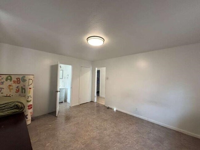 Photo - 315 Alicante Dr