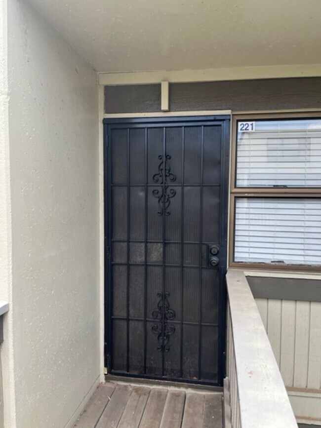 Photo - 98-310 Kamehameha Hwy #221