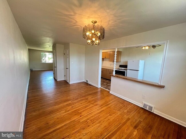 Photo - 4004 Gideon Rd