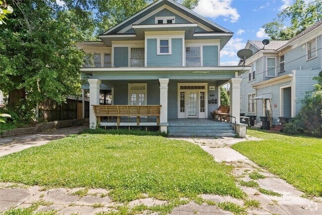 Building Photo - Charming Upstairs Apartment off Fairfield