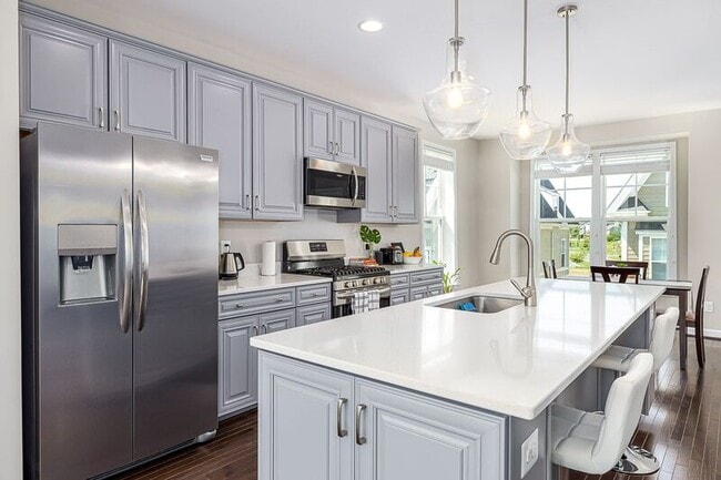 Photo - 3208 Marion Square