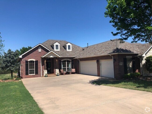 Building Photo - Storm Shelter - Community Pool - Edmond No... Rental