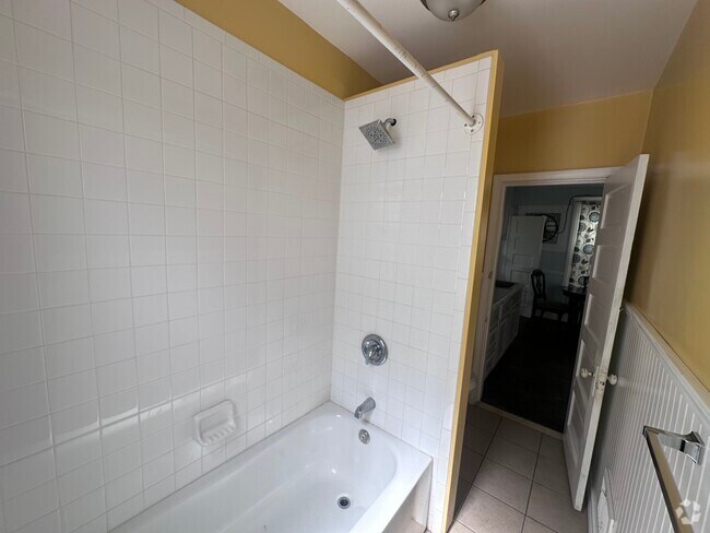 Building Photo - 2143 Belmont St Rental