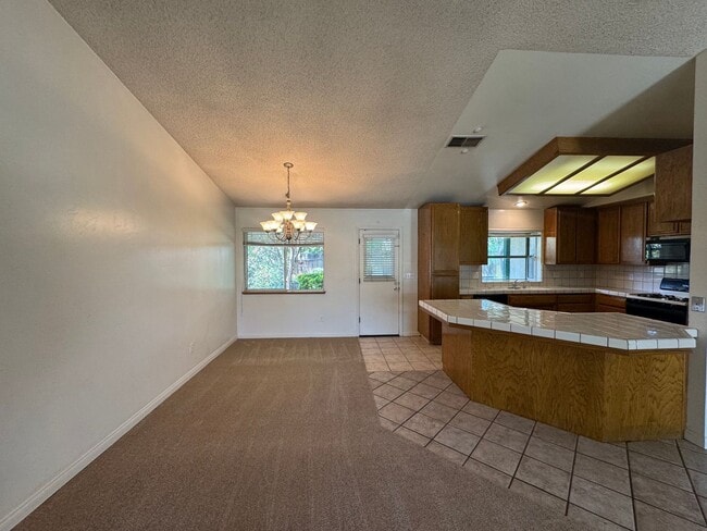 Photo - Charming cul-de-sac home!