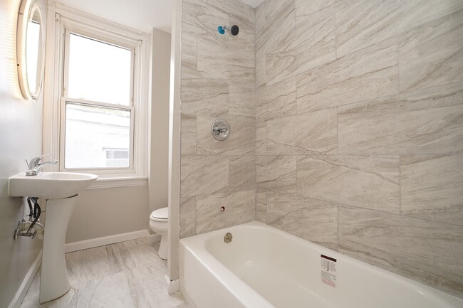 Photo - 407 S Claymont St