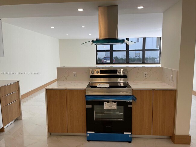 Photo - 20301 NE 30th Ave