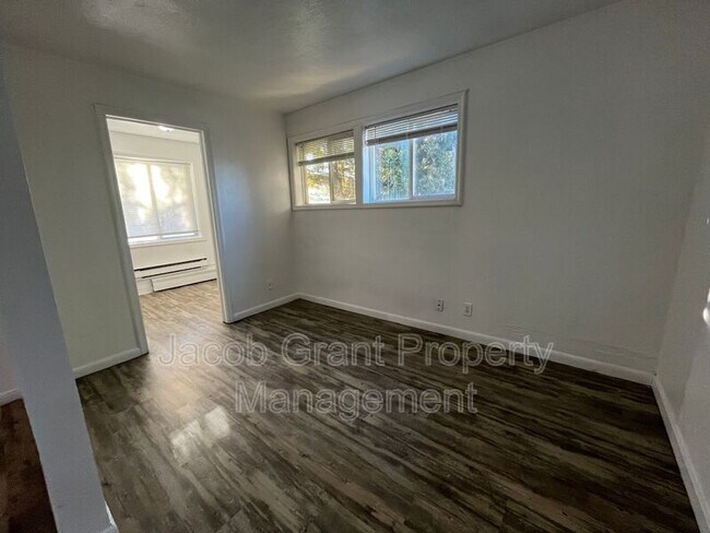 Photo - 575 Tiger Ave