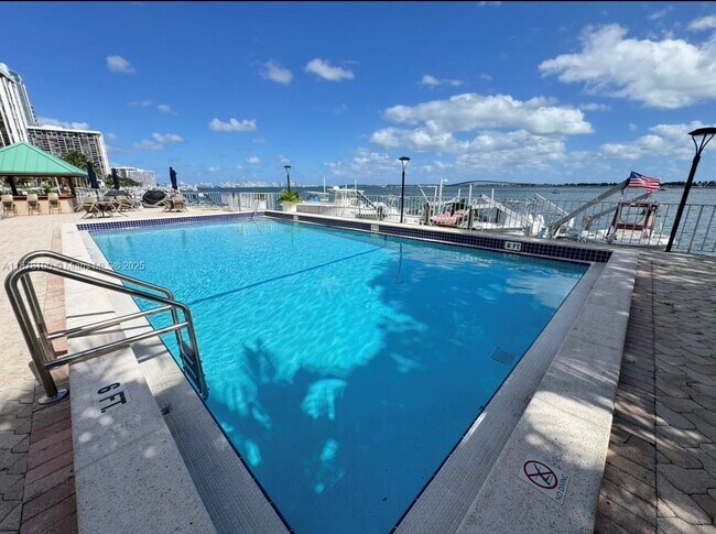 Photo - 2201 Brickell Ave Unidad 25