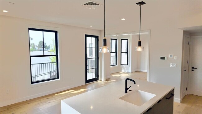 Photo - 201 Washington St Unit 1