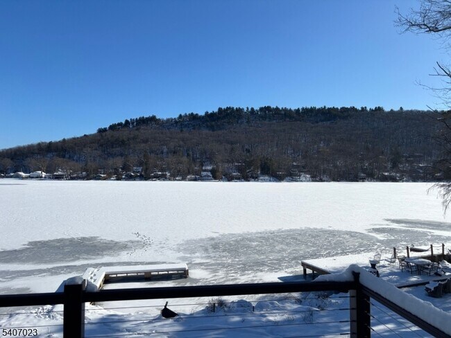 Photo - 41 W Shore Trail