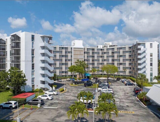 Photo - 3401 N Country Club Dr Unit 718