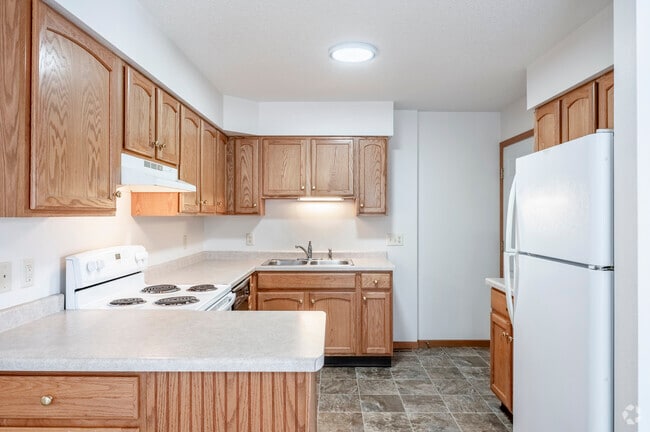 3BR, 2BA - 1,200SF - Kitchen - Tomah Property Management South Unit 1021-1