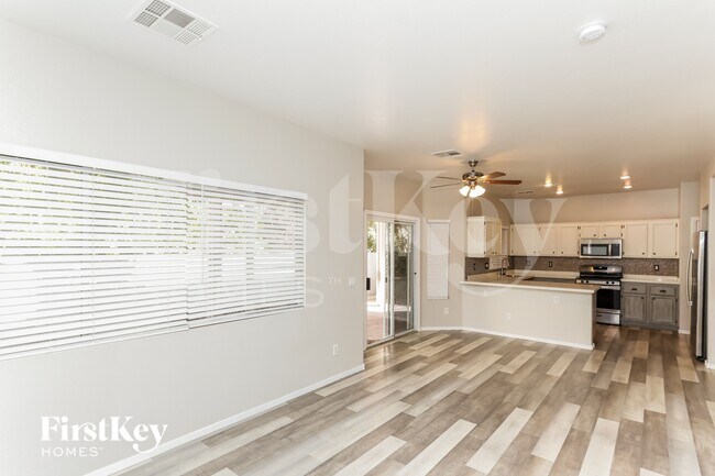 Photo - 812 New Season Ct